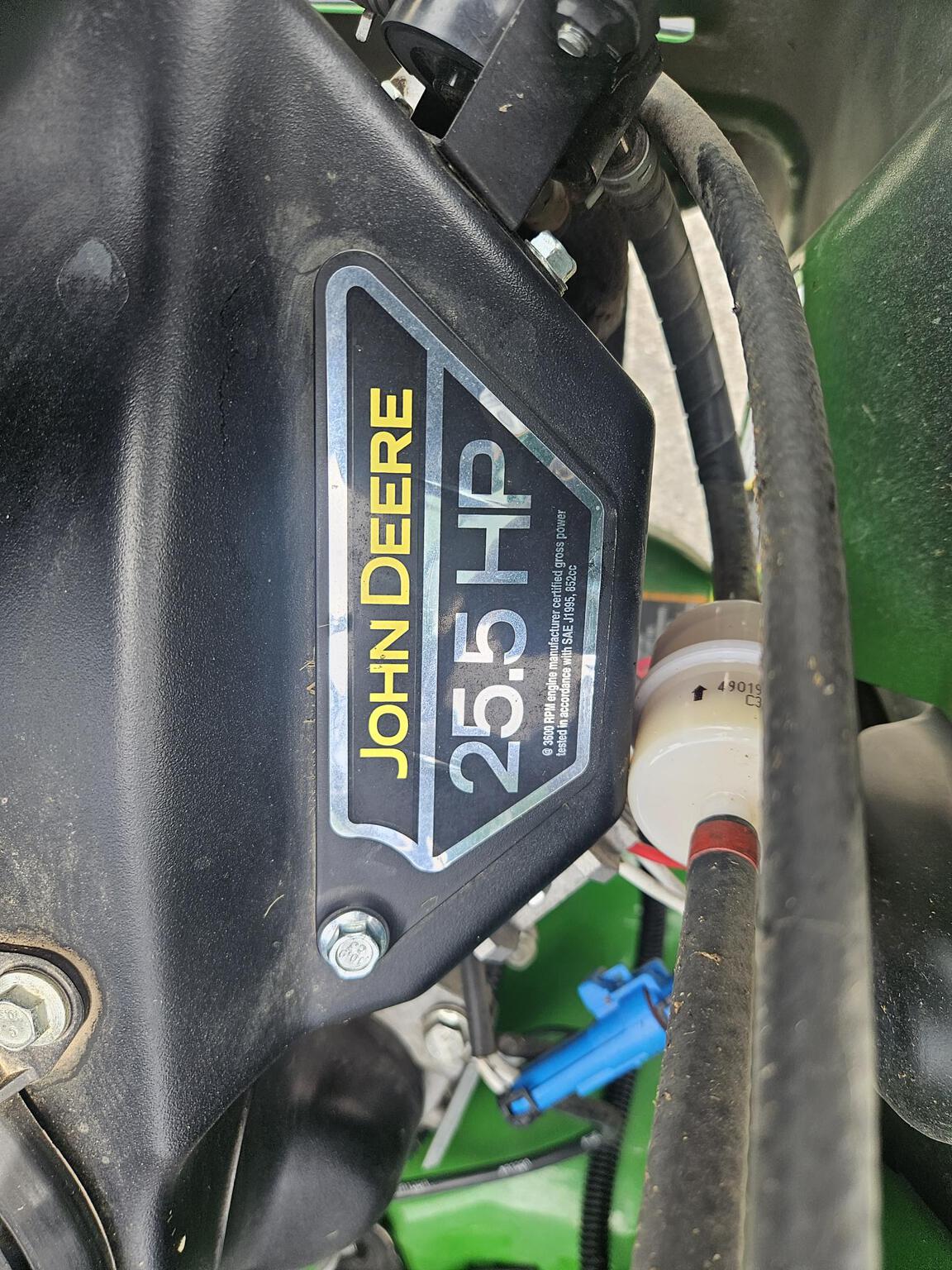  2024 John Deere Z930M at Heritage Tractor in Galesburg, IL