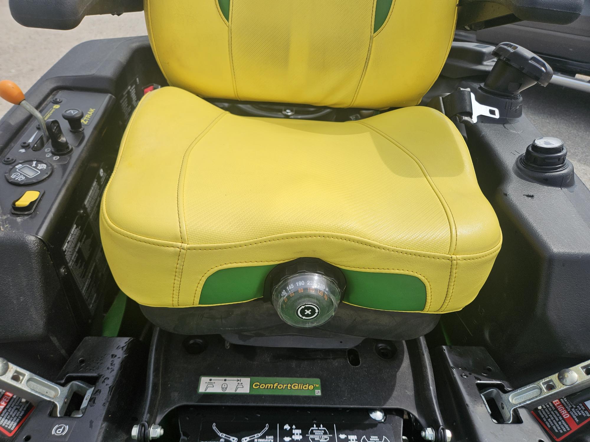  2024 John Deere Z930M at Heritage Tractor in Galesburg, IL