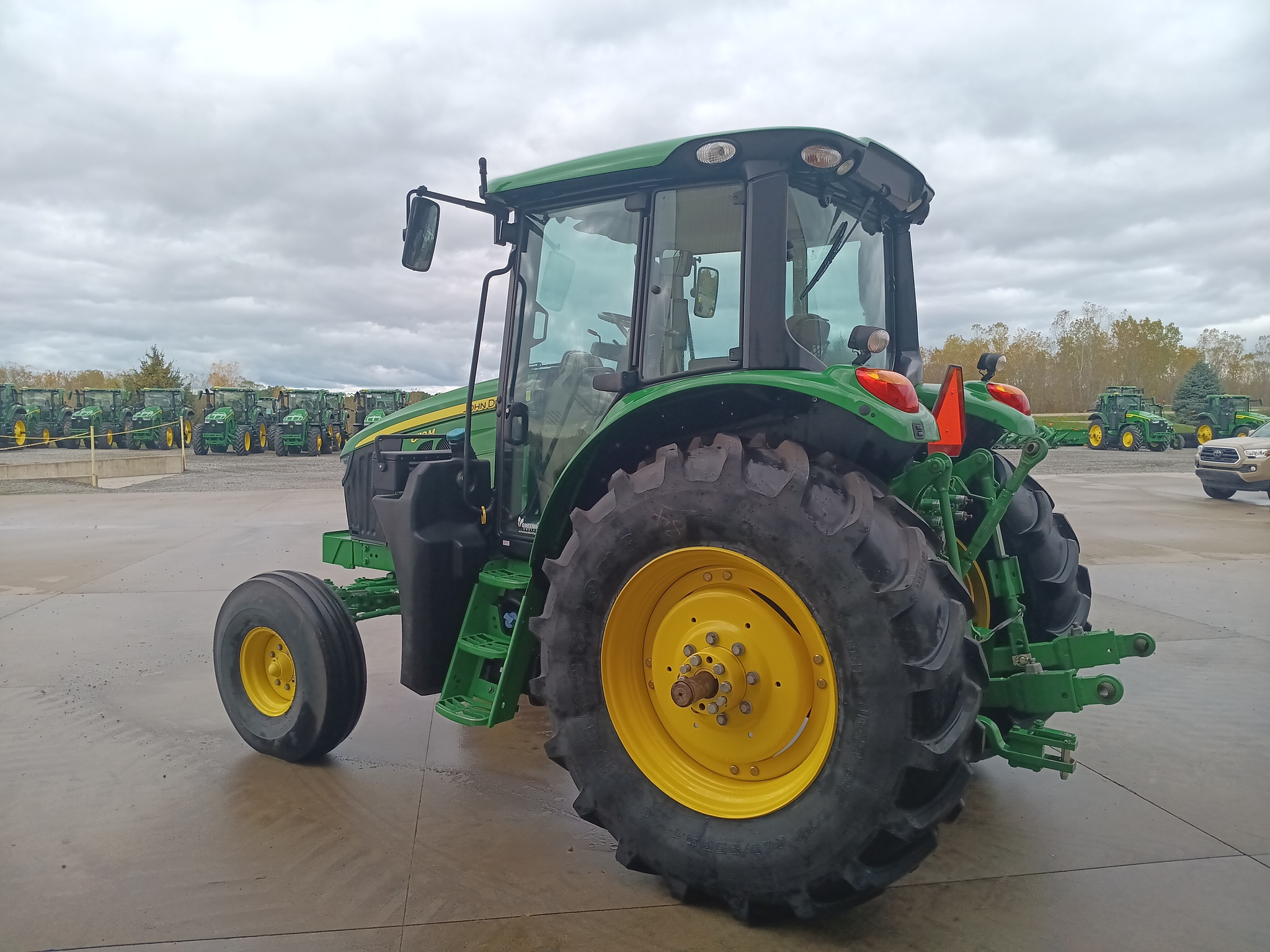 2023 John Deere 6110M Image 5