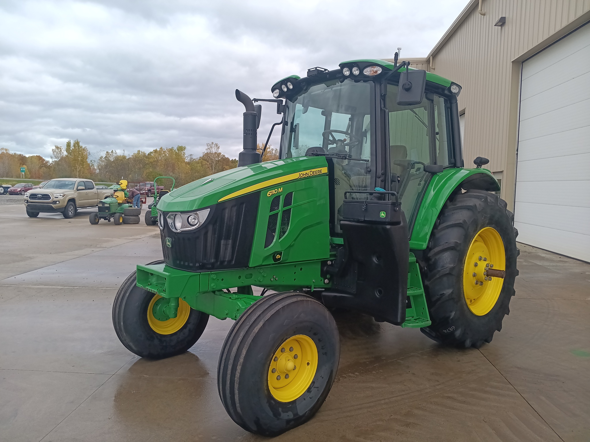 2023 John Deere 6110M Image 6