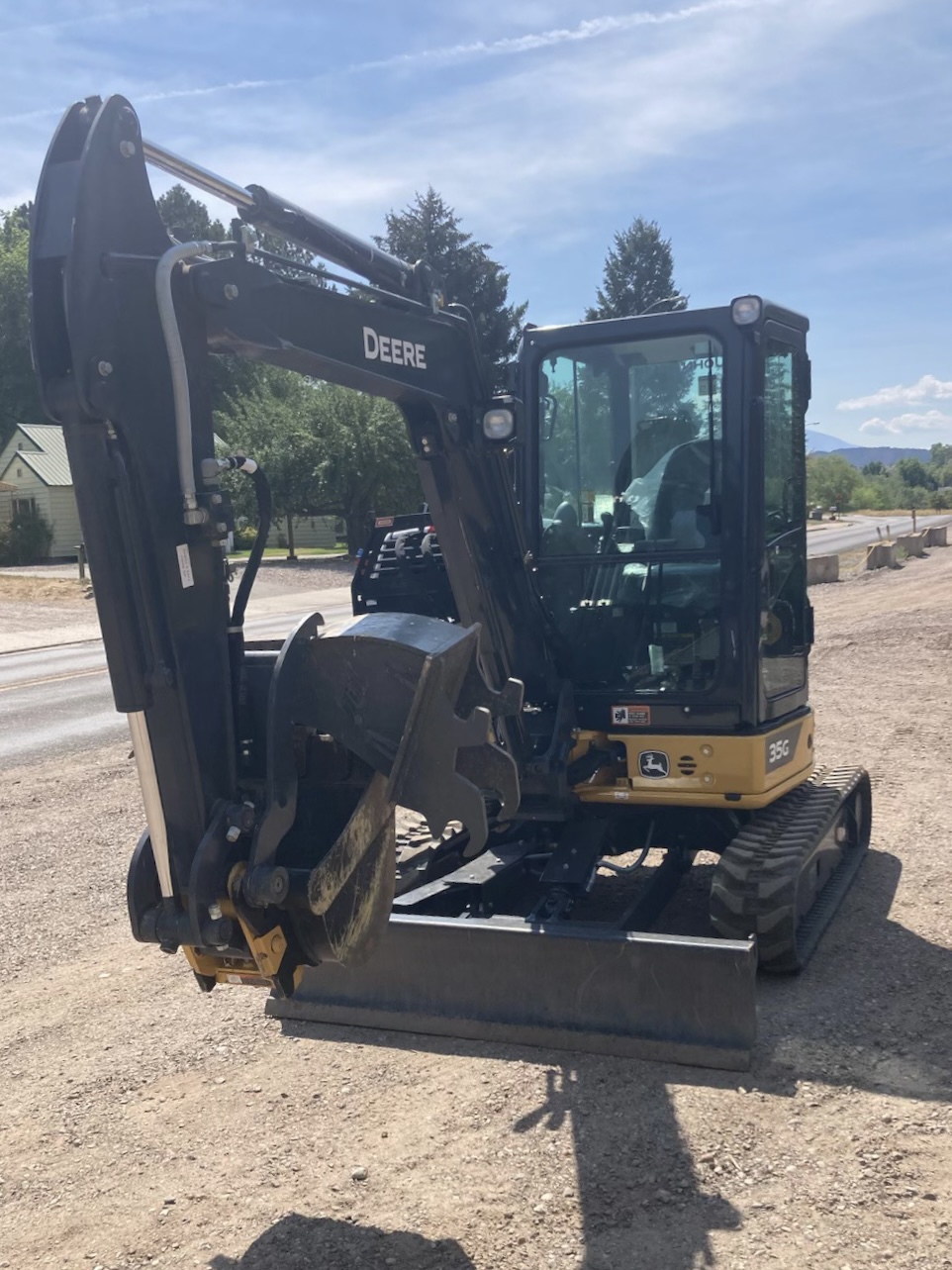 2022 John Deere 35G Image 2