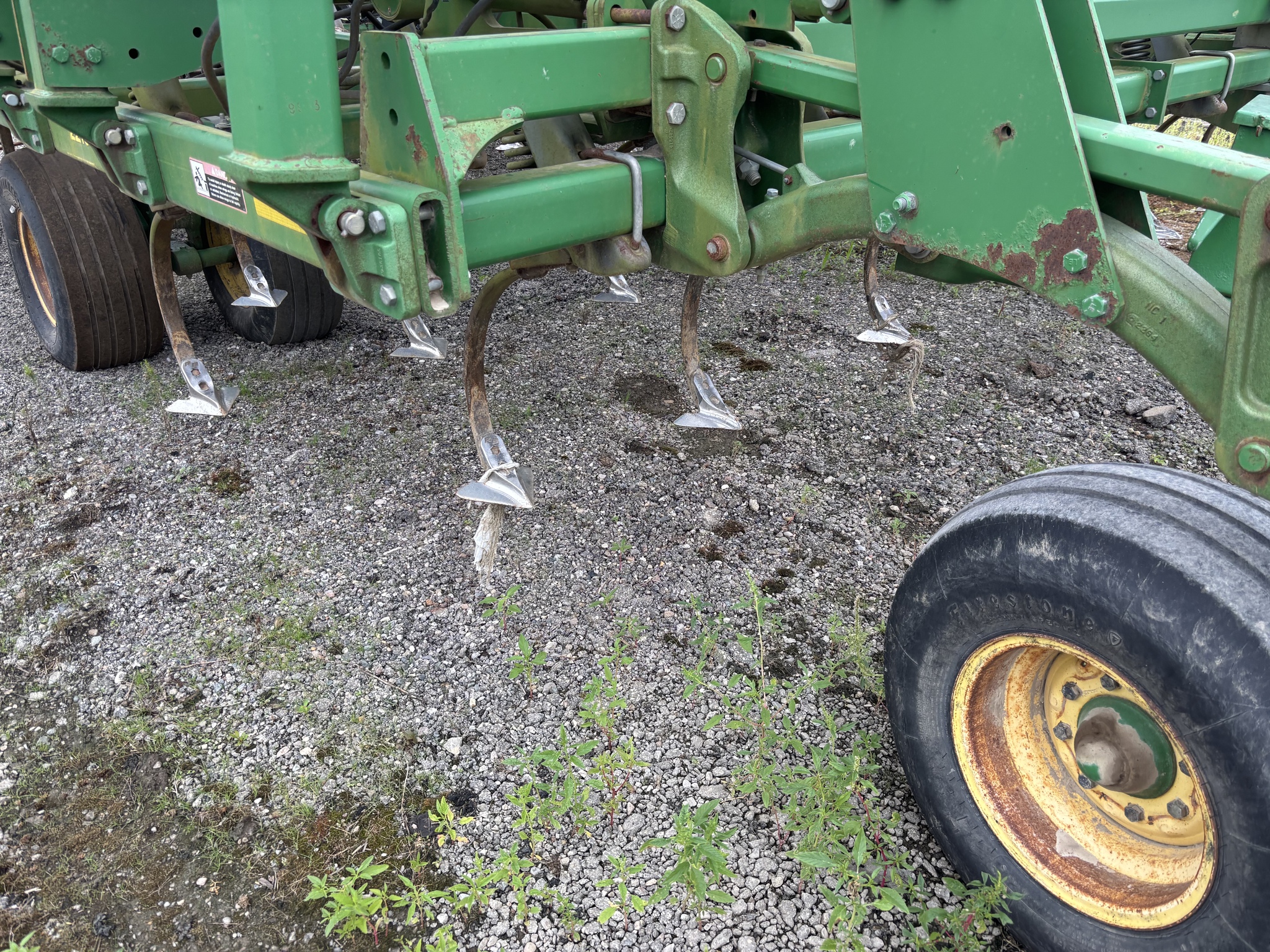 2005 John Deere 2210 Image 4