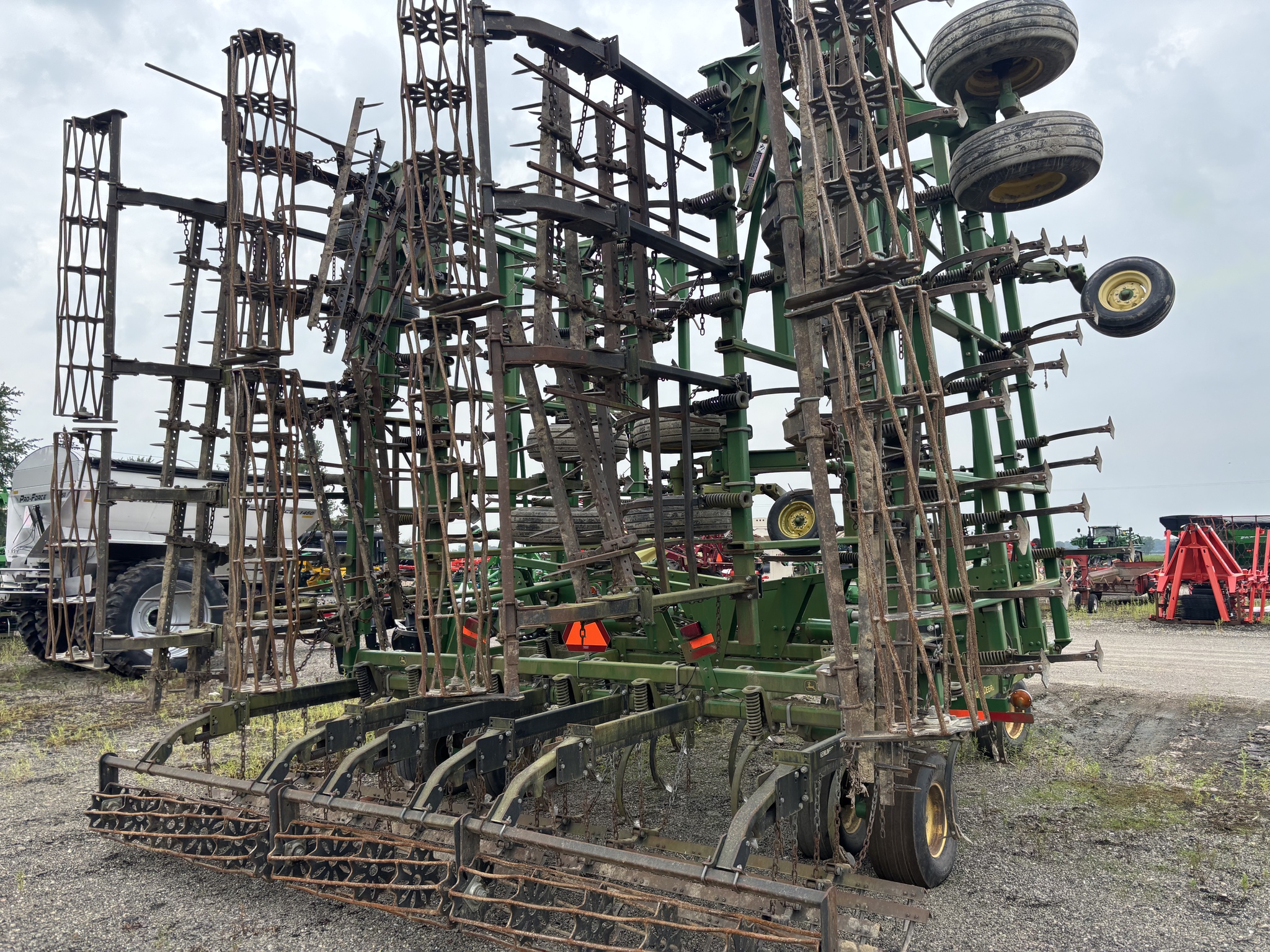 2005 John Deere 2210 Image 7