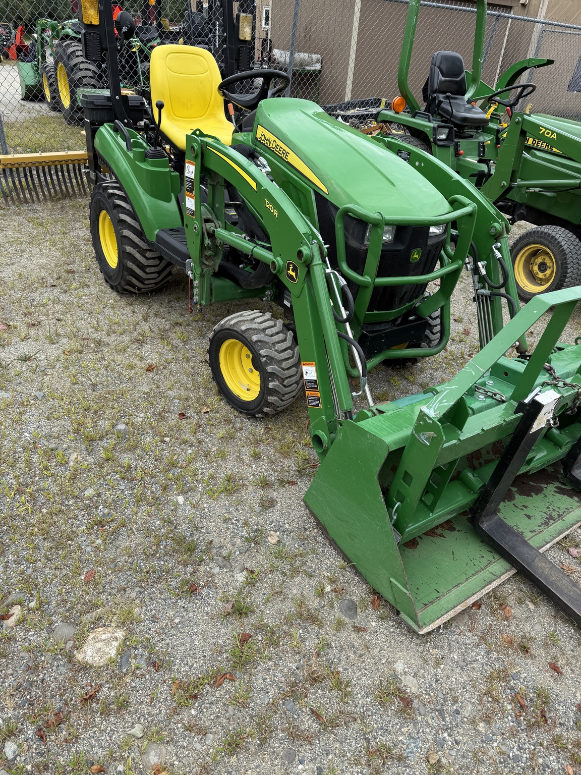 2022 John Deere 1023E Image 19