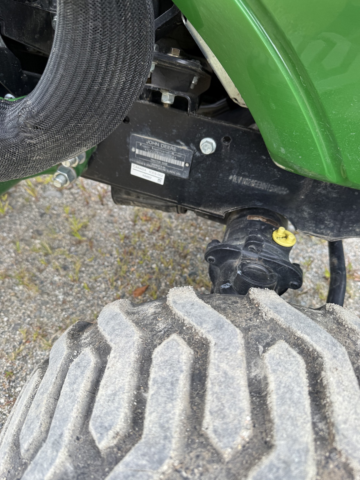 2022 John Deere 1023E Image 16