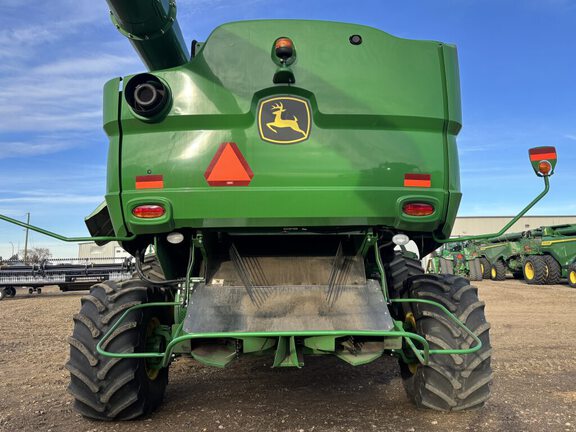 Used 2018 John Deere S780 Combines at Horizon Ag & Turf in Vermilion, AB - Photo6