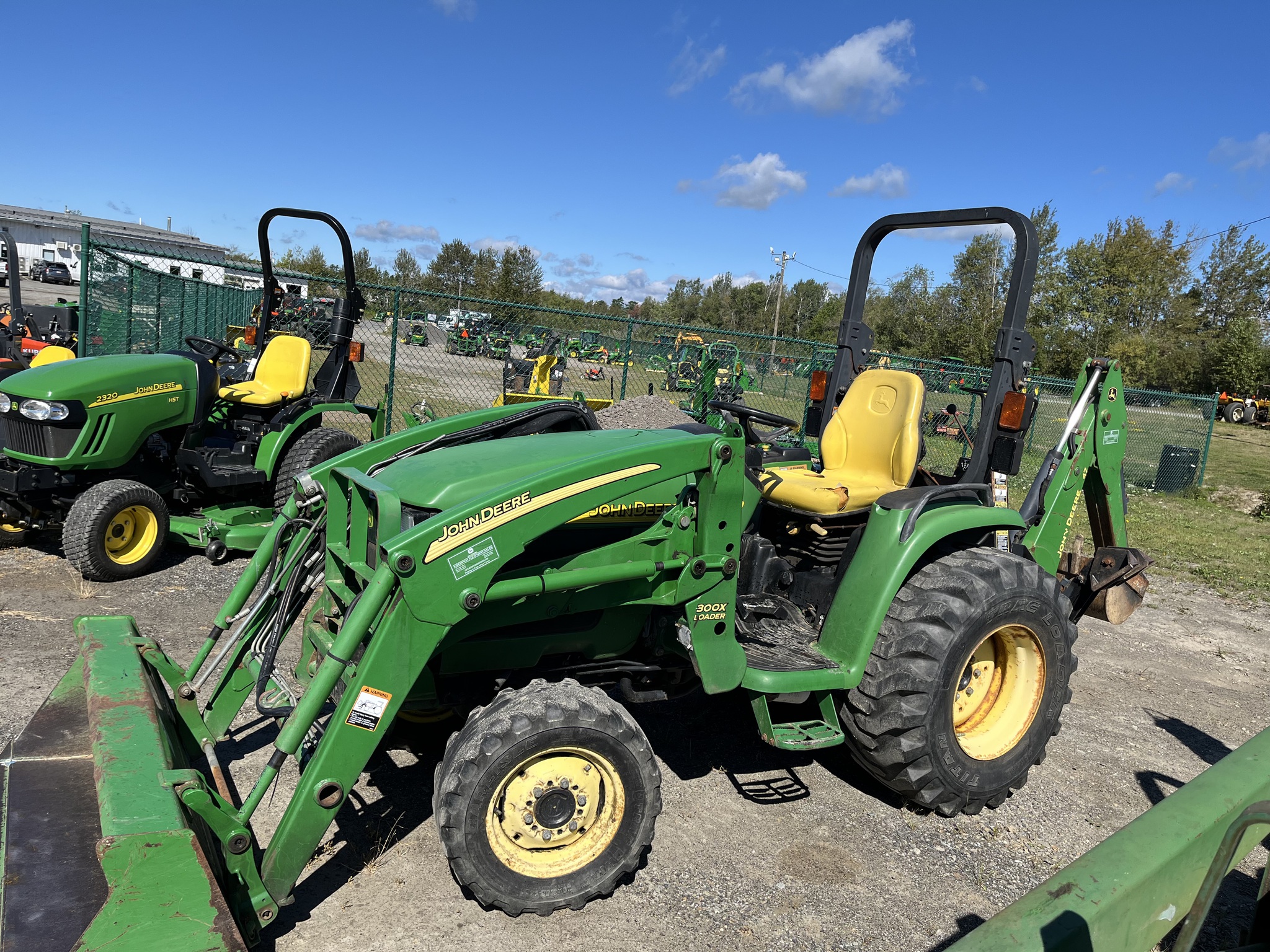 2004 John Deere 4310 Image 2