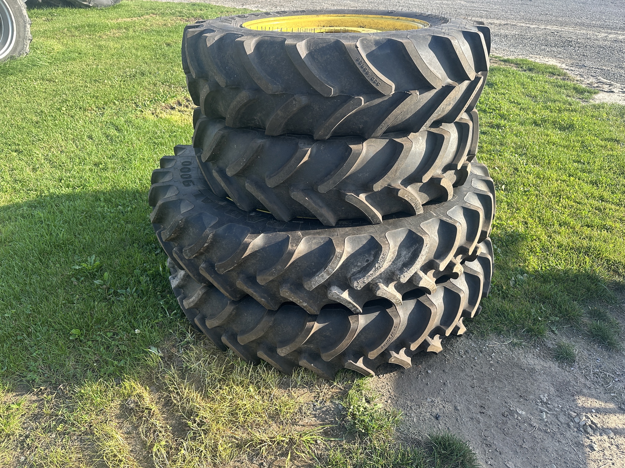 2021 Firestone 320/90R42 Image 2