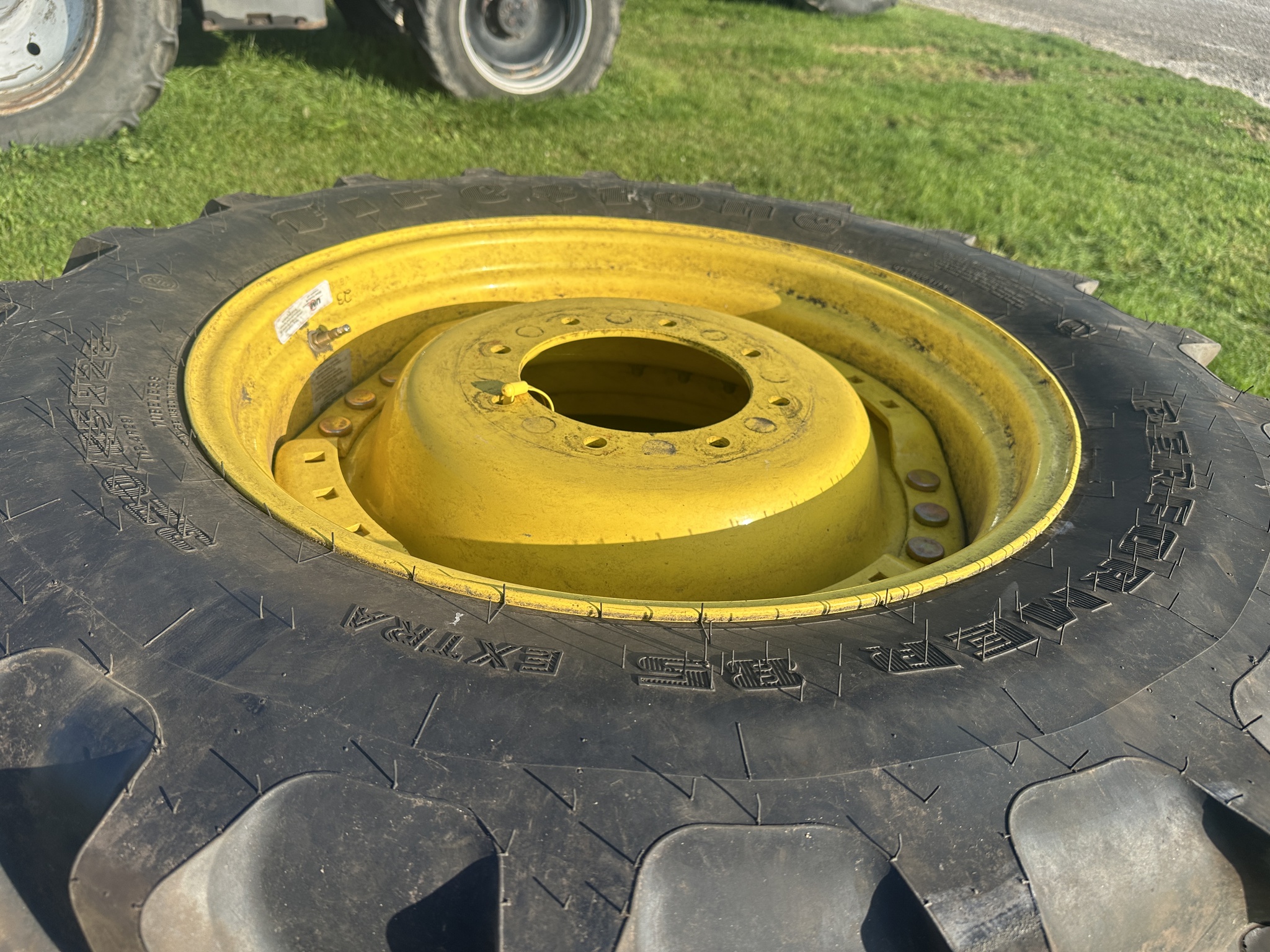 2021 Firestone 320/90R42 Image 5