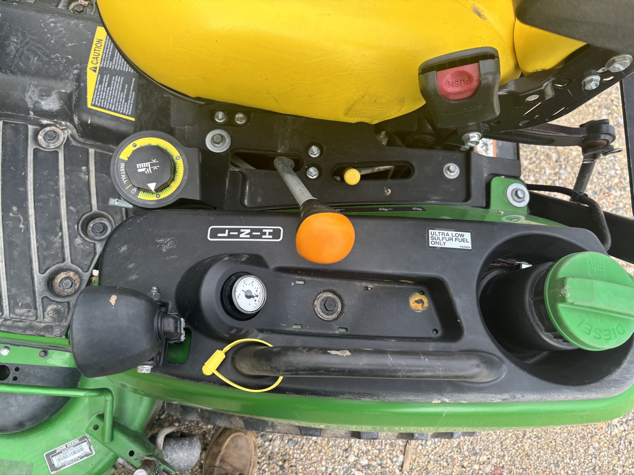 2017 John Deere 1025R Image 5