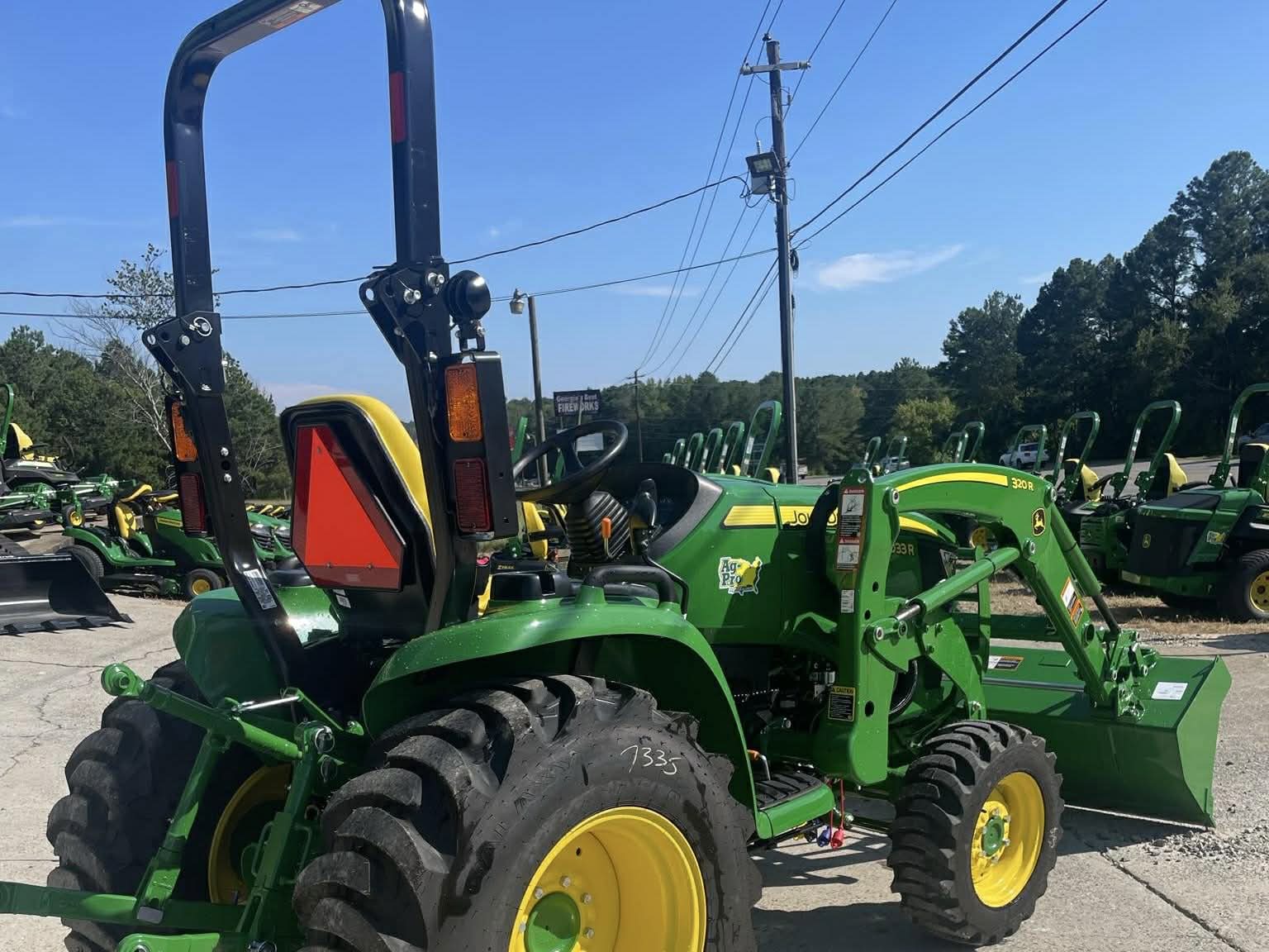 2025 John Deere 3033R Image 2