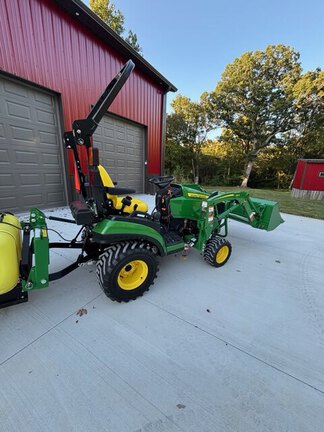 Photo of 2018 John Deere 1025R