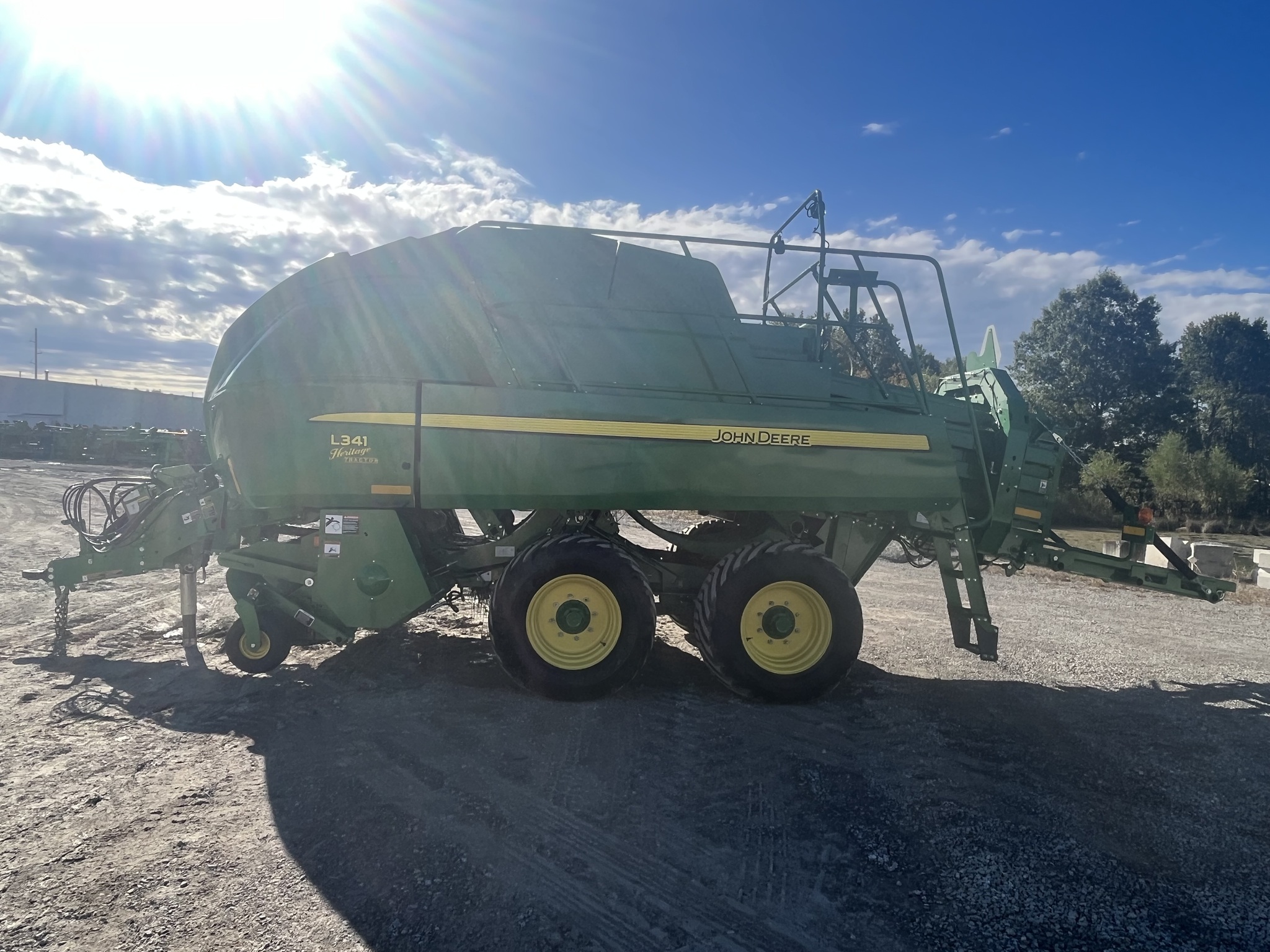  2023 John Deere L341 at Heritage Tractor in Pittsburg, KS
