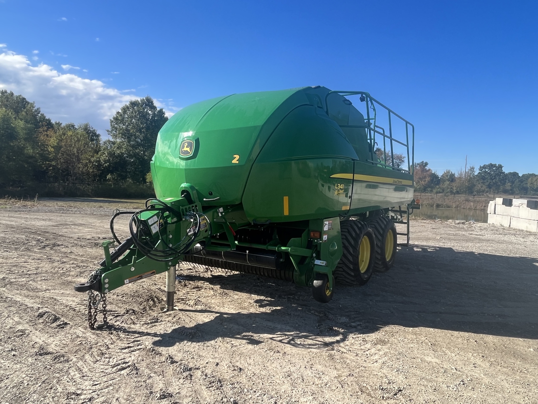  2023 John Deere L341 at Heritage Tractor in Pittsburg, KS