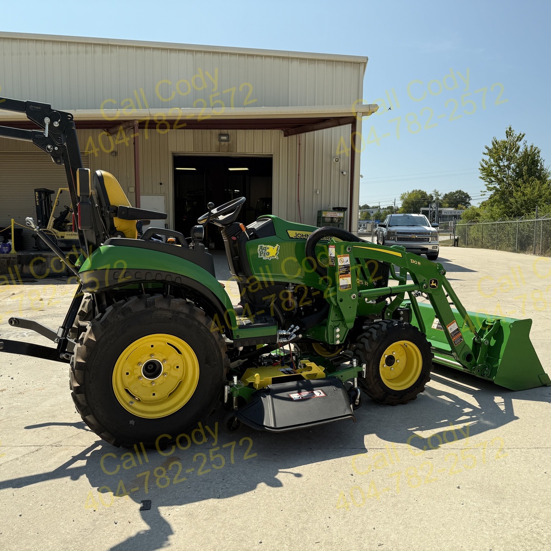 2024 John Deere 2025R Image 3