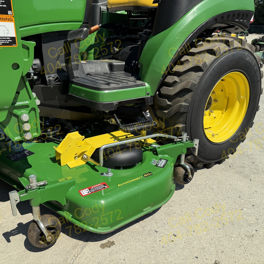 2024 John Deere 2025R Image 8