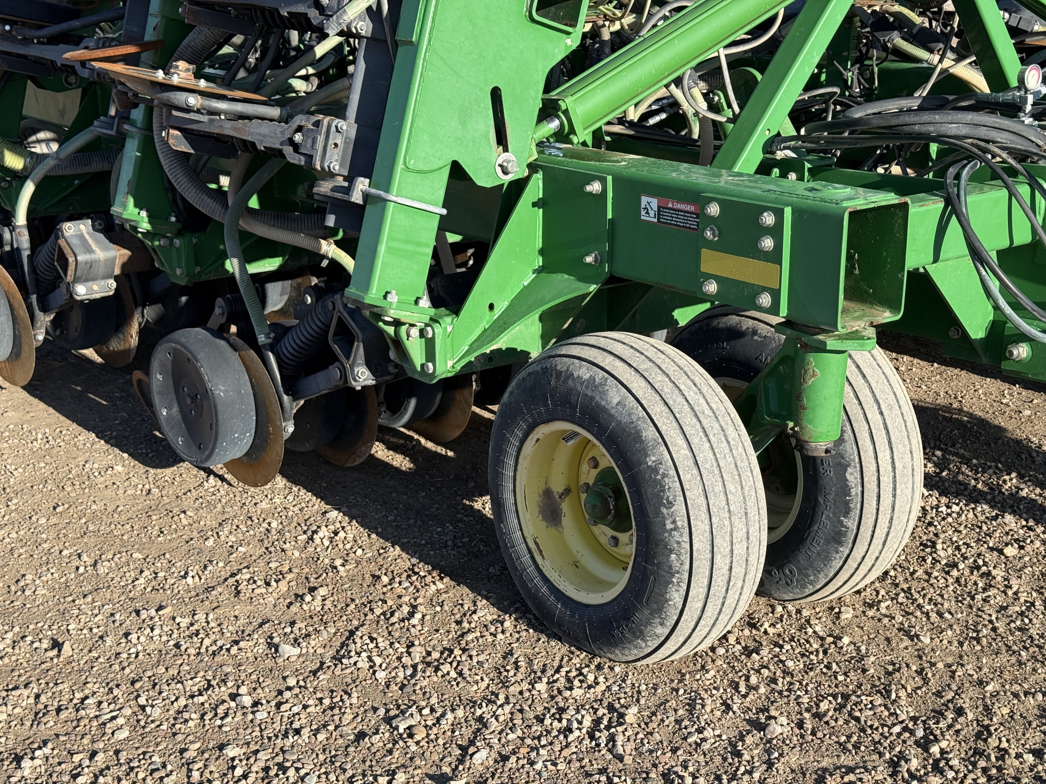 2010 John Deere 1895 Image 18