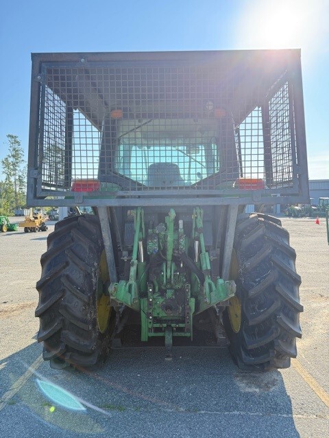 2016 John Deere 6120M Image 5