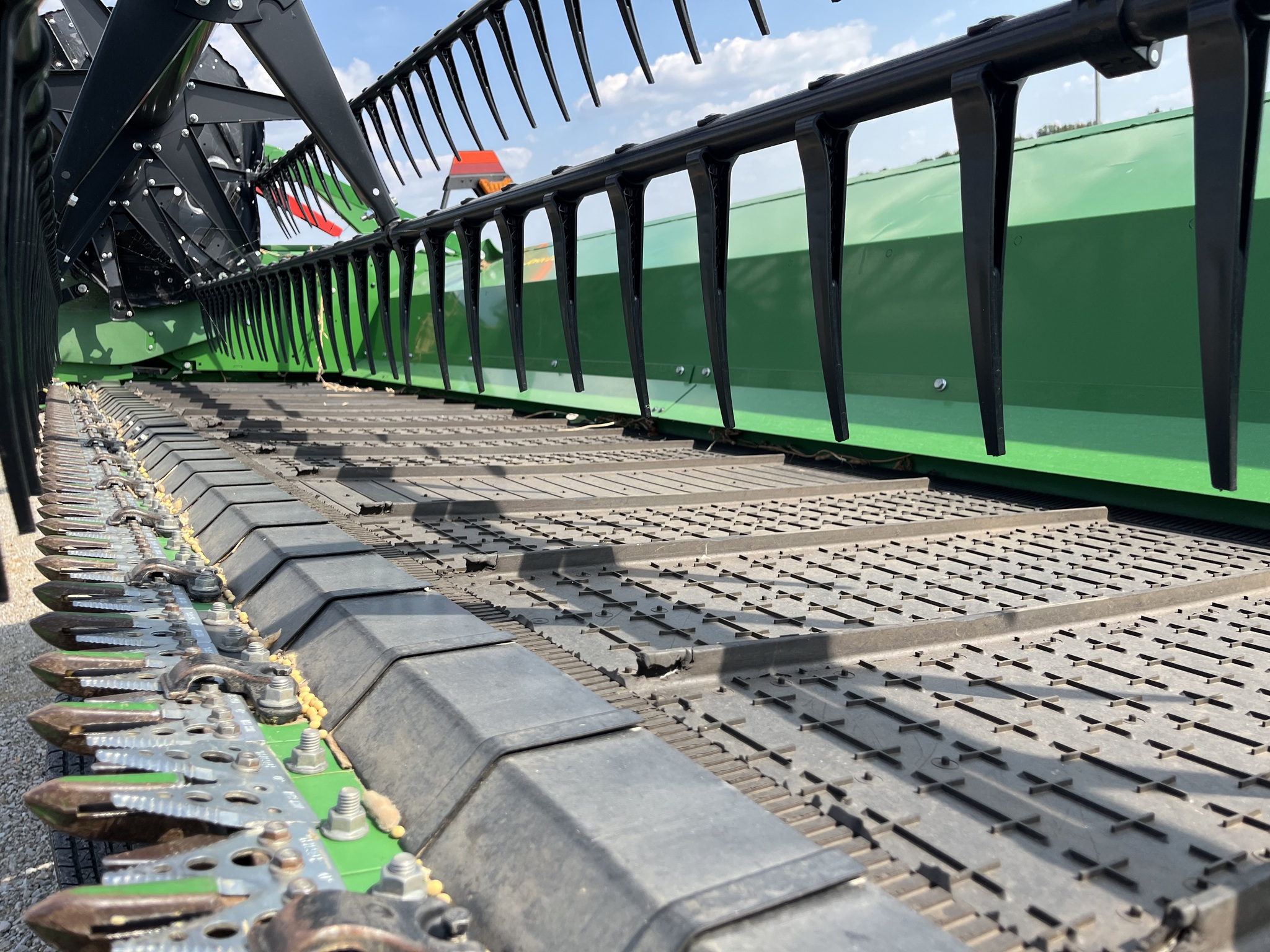 Used 2023 John Deere RD40F Combine Platforms at Koenig Equipment in Greensburg, IN - PhotoXL5