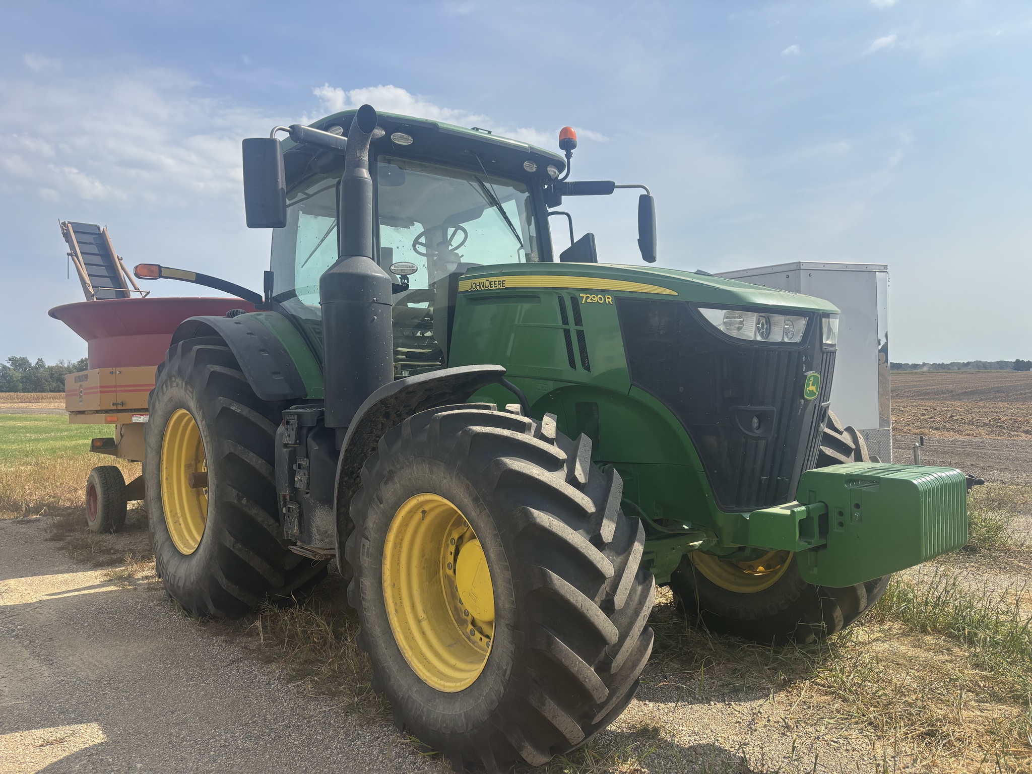 2019 John Deere 7290R