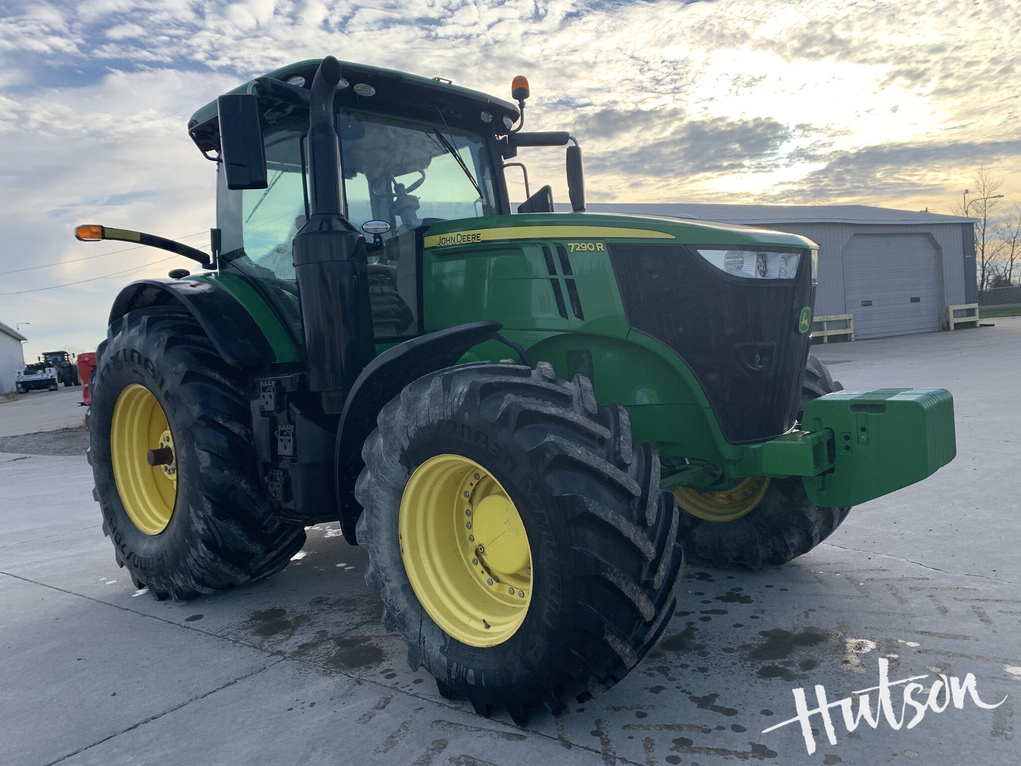 2019 John Deere 7290R