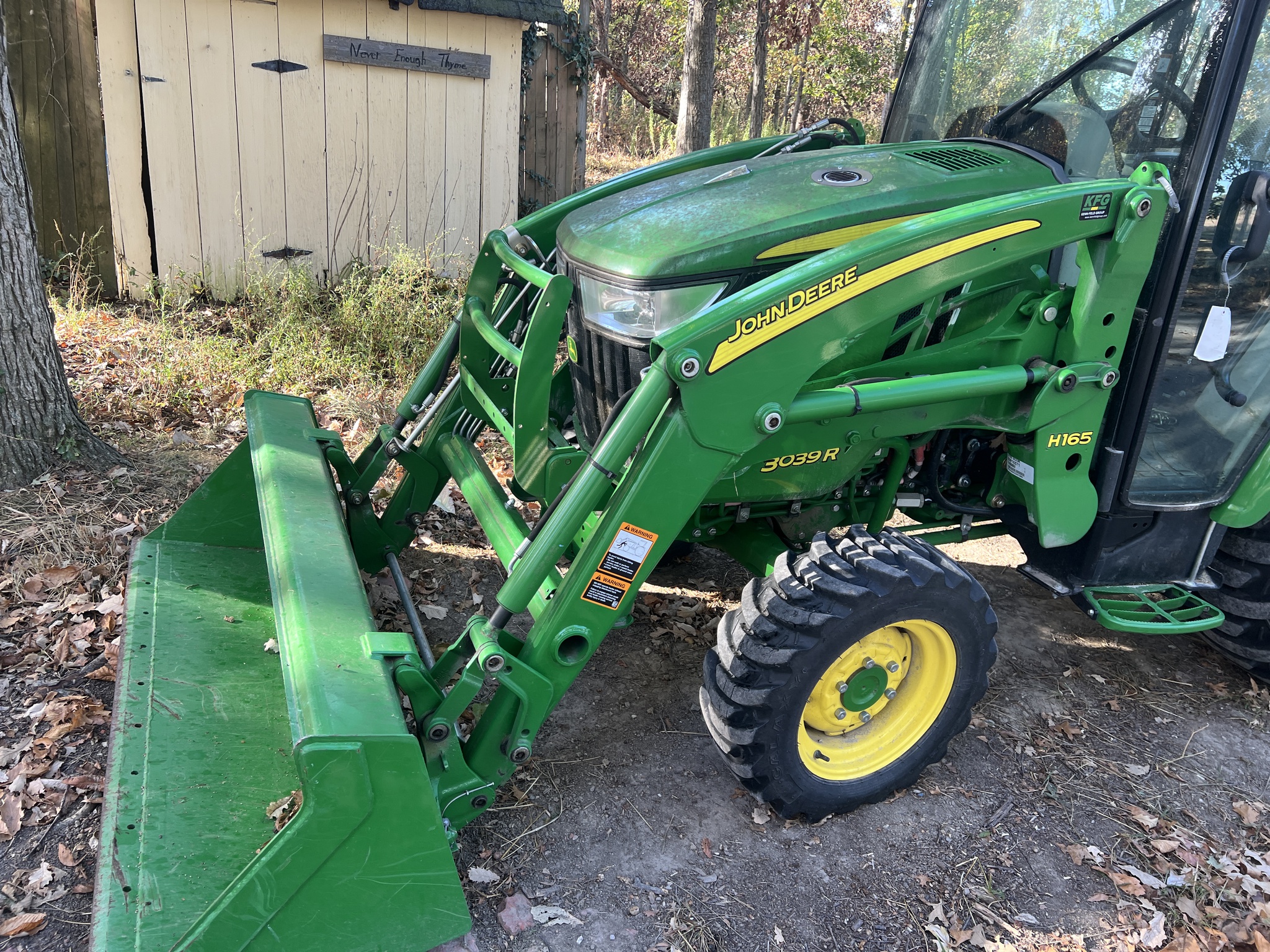 2016 John Deere 3039R Image 1