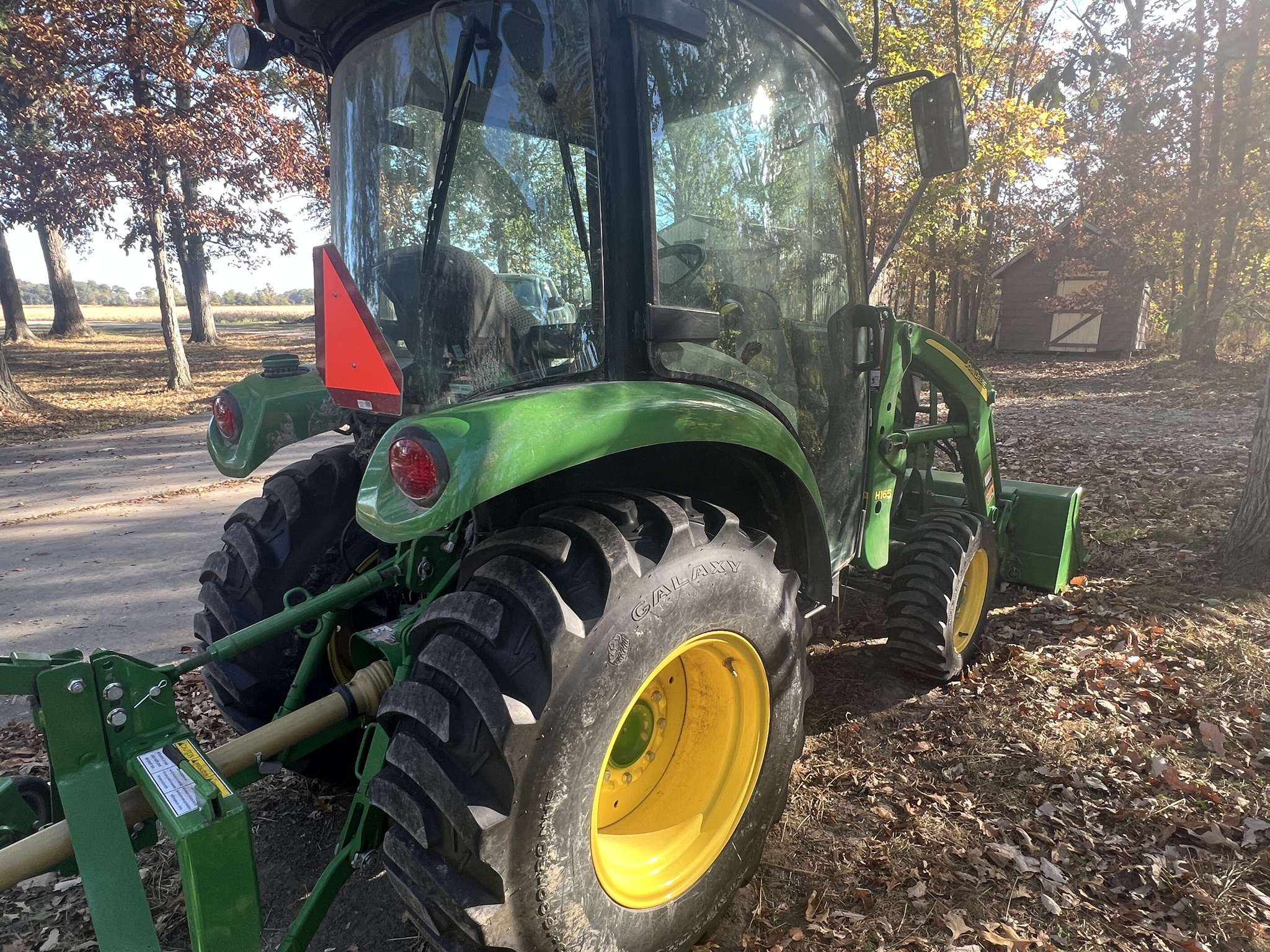 2016 John Deere 3039R Image 5