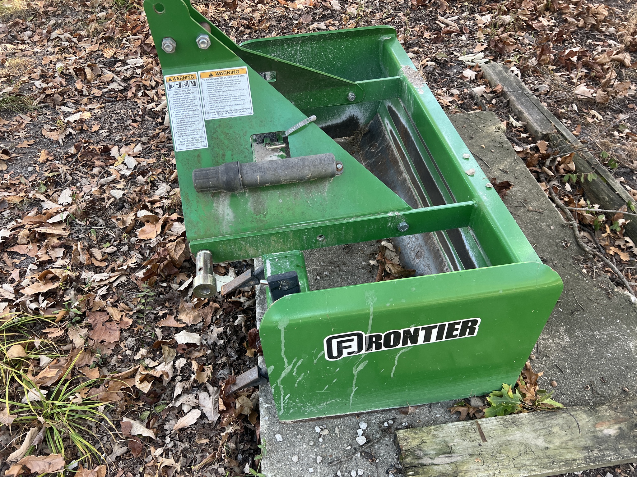 2016 John Deere 3039R Image 15