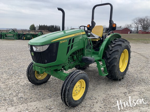 Photo of 2022 John Deere 5065E