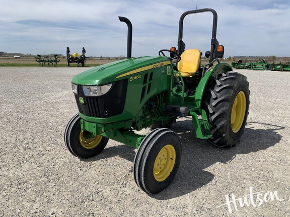 Photo of 2022 John Deere 5065E