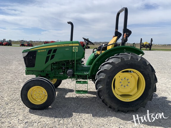 Photo of 2022 John Deere 5065E