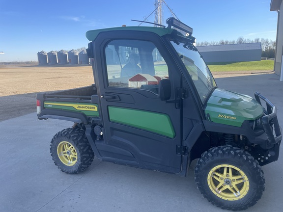  John Deere XUV 835R