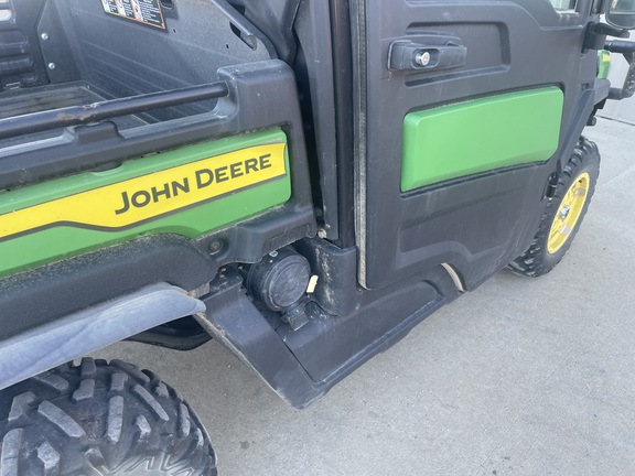 2022 John Deere XUV 835R - Photo6