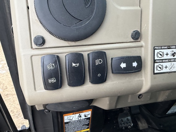 2022 John Deere XUV 835R - Photo20