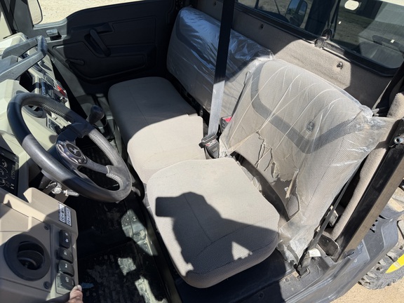 2022 John Deere XUV 835R - Photo20