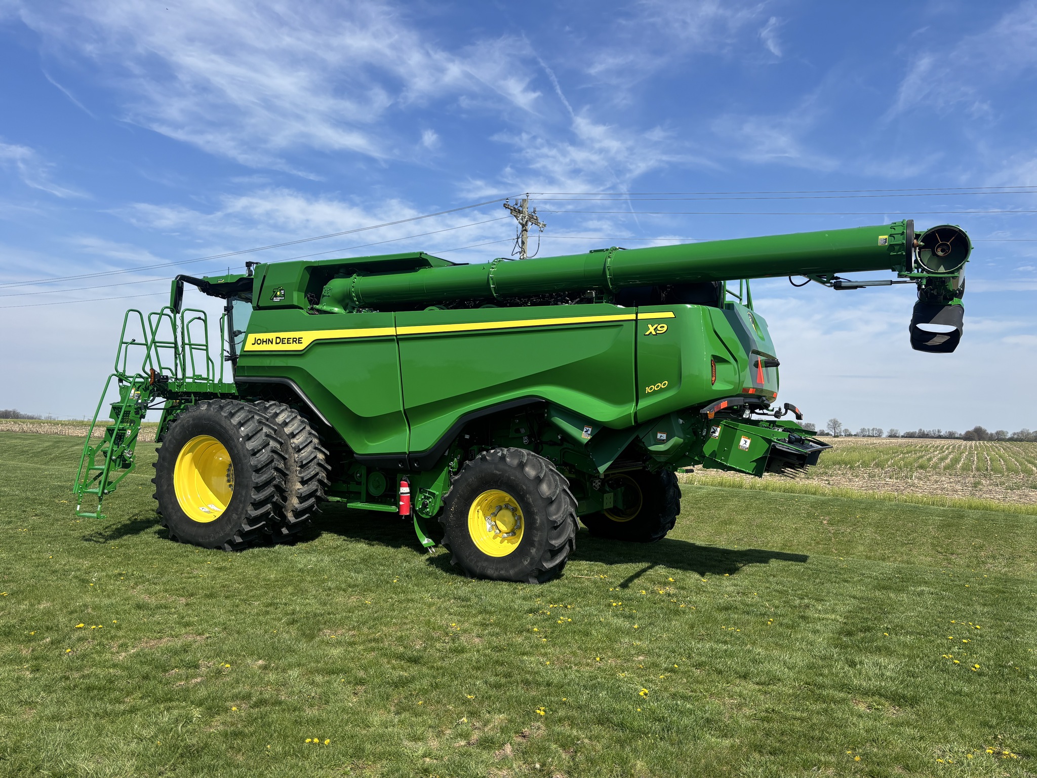 Used 2022 John Deere X9 1000 Combines at Koenig Equipment in Oxford, OH - PhotoXL3