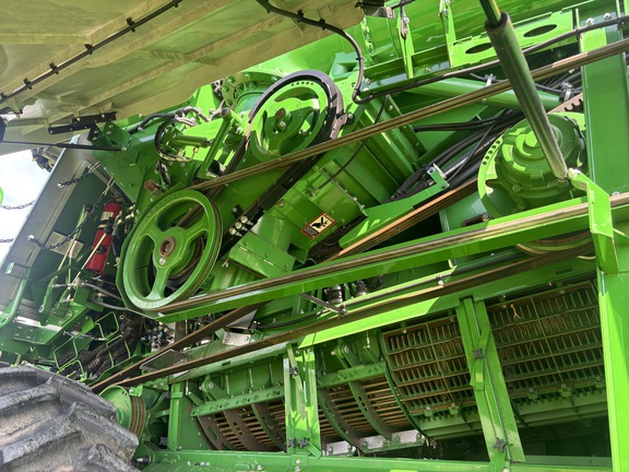 Used 2022 John Deere X9 1000 Combines at Koenig Equipment in Oxford, OH - Photo20