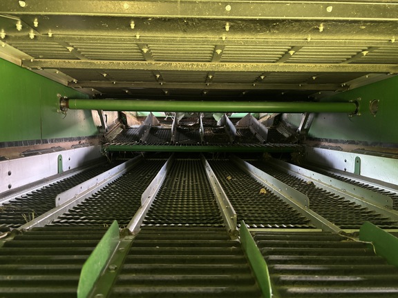 Used 2022 John Deere X9 1000 Combines at Koenig Equipment in Oxford, OH - Photo29