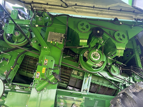 Used 2022 John Deere X9 1000 Combines at Koenig Equipment in Oxford, OH - Photo33