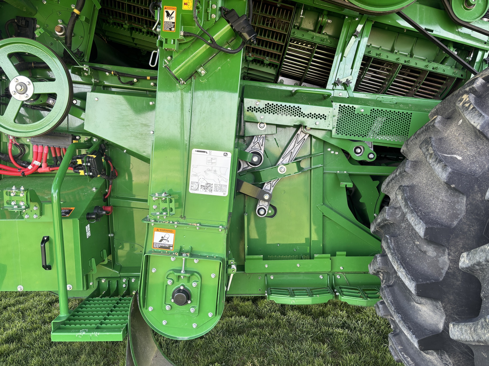 Used 2022 John Deere X9 1000 Combines at Koenig Equipment in Oxford, OH - PhotoXL34