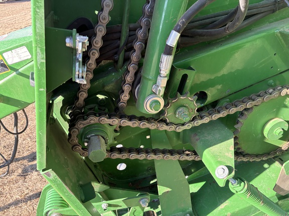 2023 John Deere 560M (13th thumbnail)
