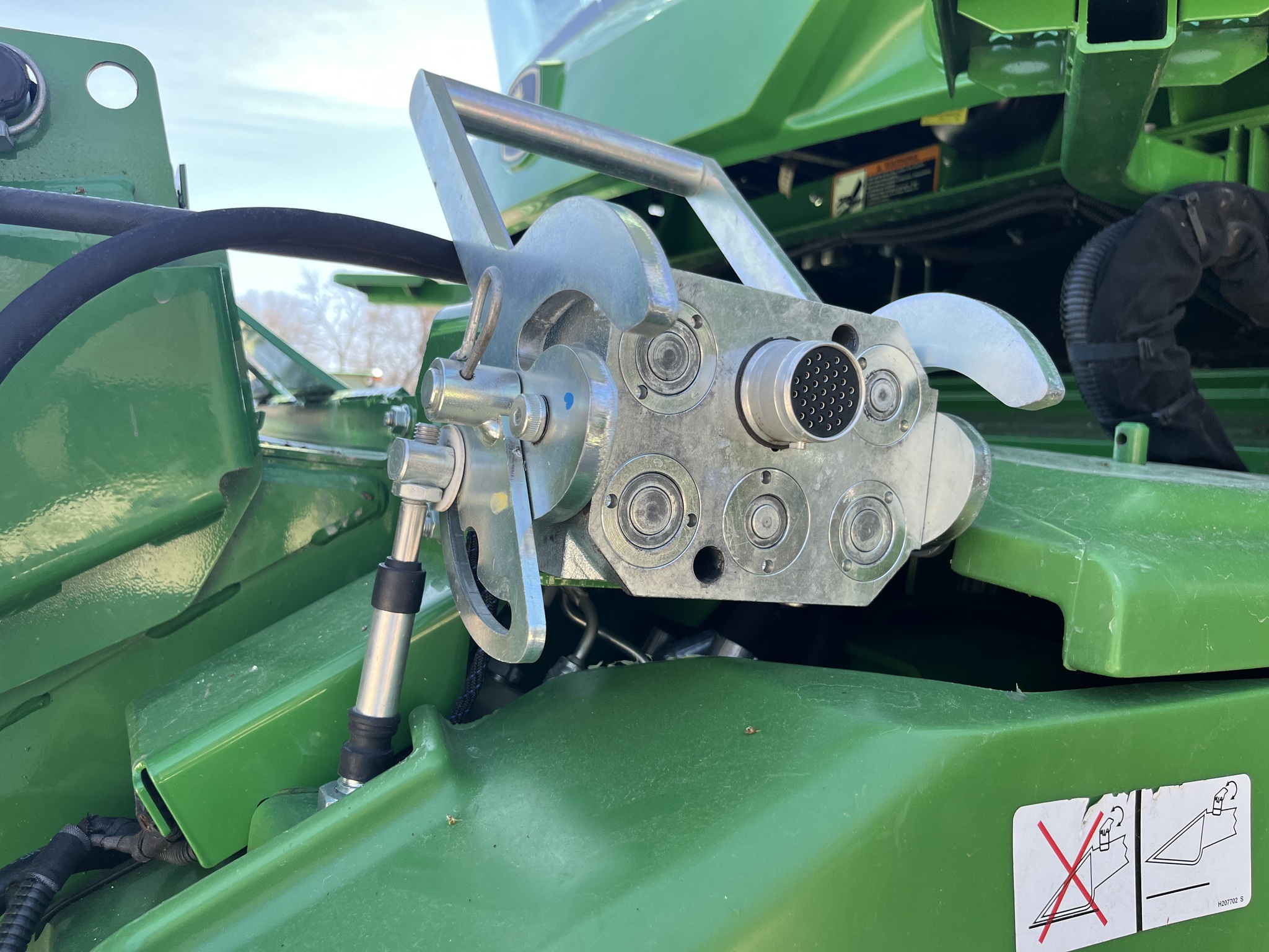  2024 John Deere S780 at Heritage Tractor in Atchison, KS
