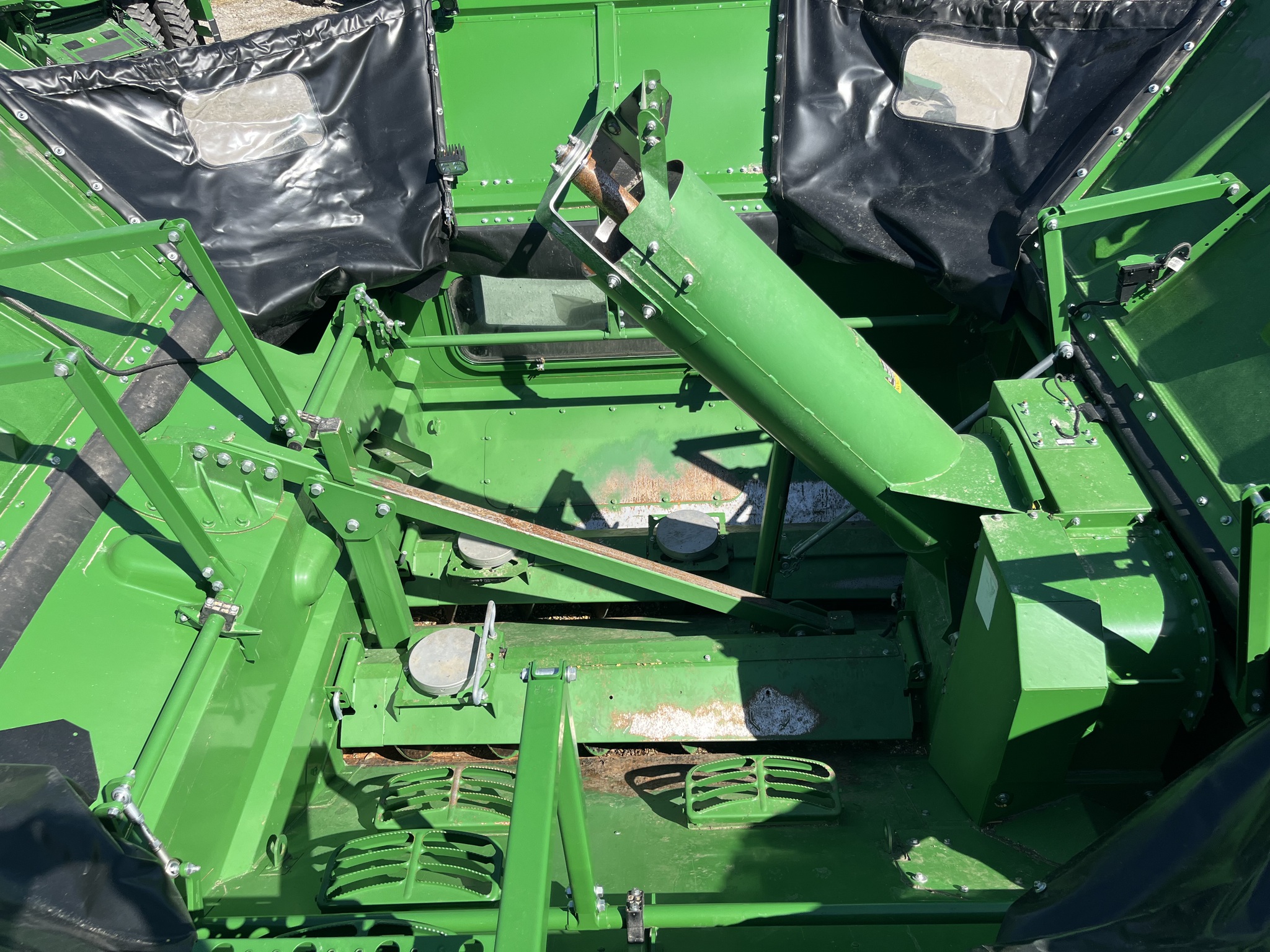  2024 John Deere S780 at Heritage Tractor in Atchison, KS