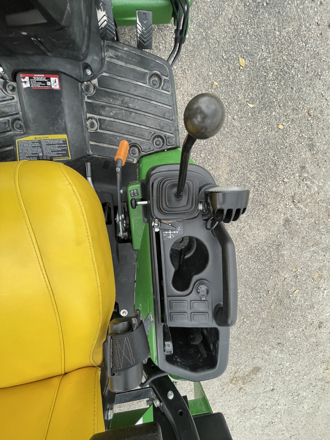 2023 John Deere 1025R Image 17