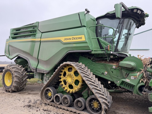 Photo of 2023 John Deere X9 1100
