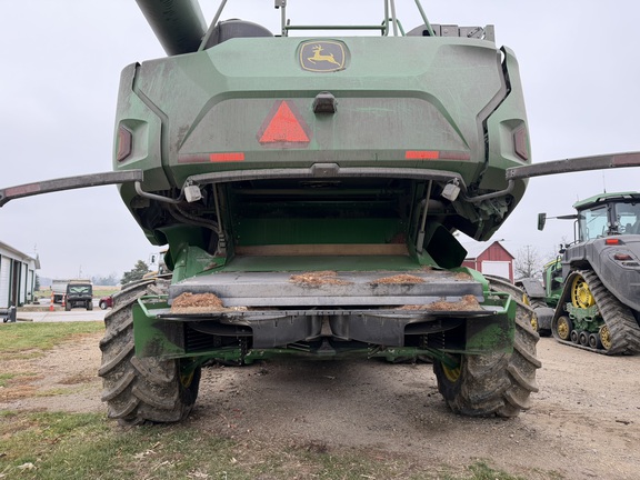 Photo of 2023 John Deere X9 1100