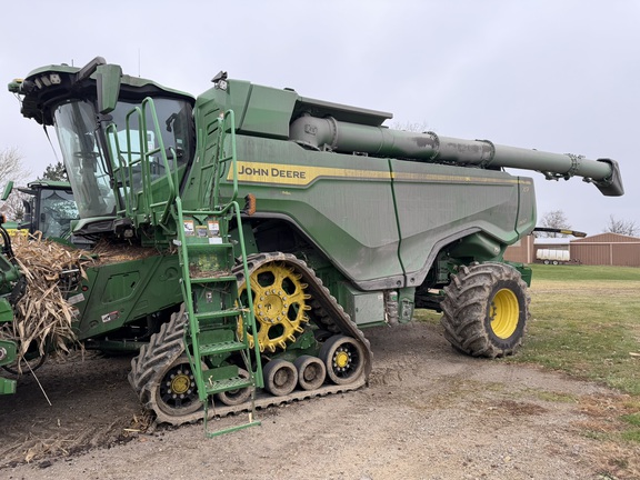 Photo of 2023 John Deere X9 1100