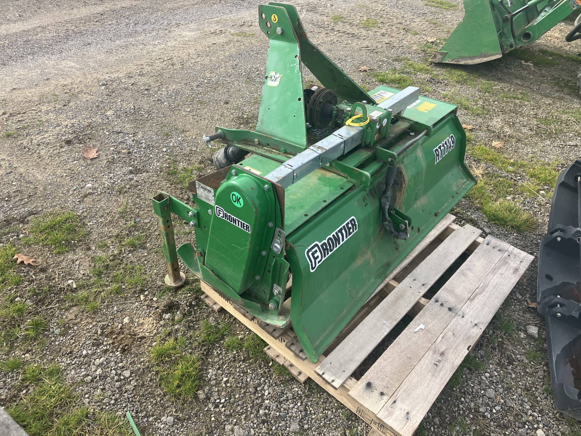 2016 Frontier RT1149 Image 2