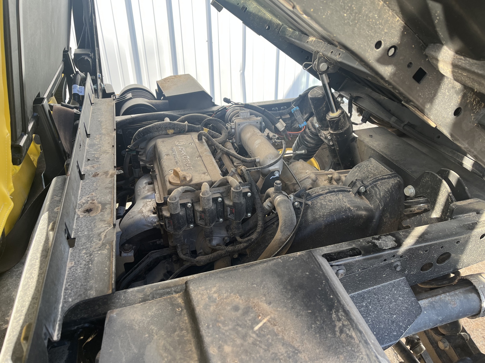  2019 John Deere XUV 835M at Heritage Tractor in West Plains, MO