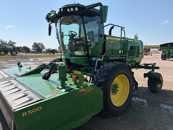 2022 John Deere W235R Used Equipment